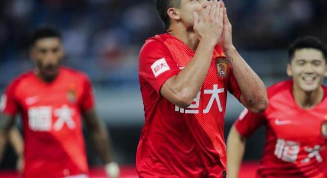 勒沃库森训练开放日,赛前止住颓势引欢呼,中超在即,细节决定成败(勒沃库森51场不败) 勒沃库森训练开放日,赛前止住颓势引欢呼,中超在即,细节决定成败(勒沃库森51场不败)